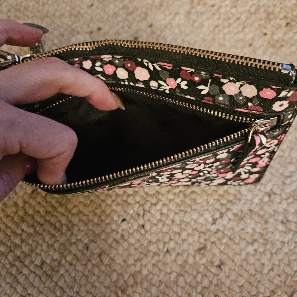 Kate ♠️ Spade New York Shore St. Park Ave Floral Tinie